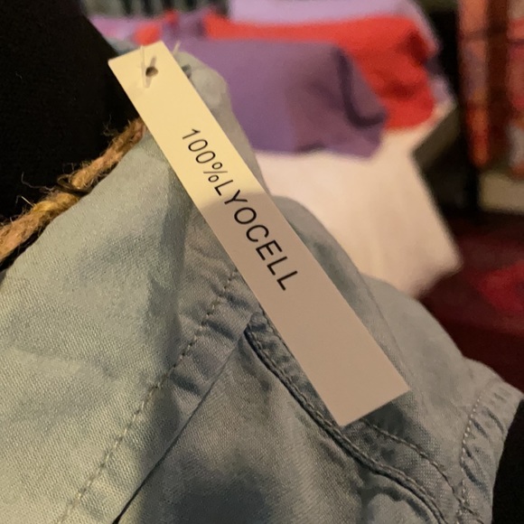 A sleeveless Denim Dress Button Down - Picture 7 of 8